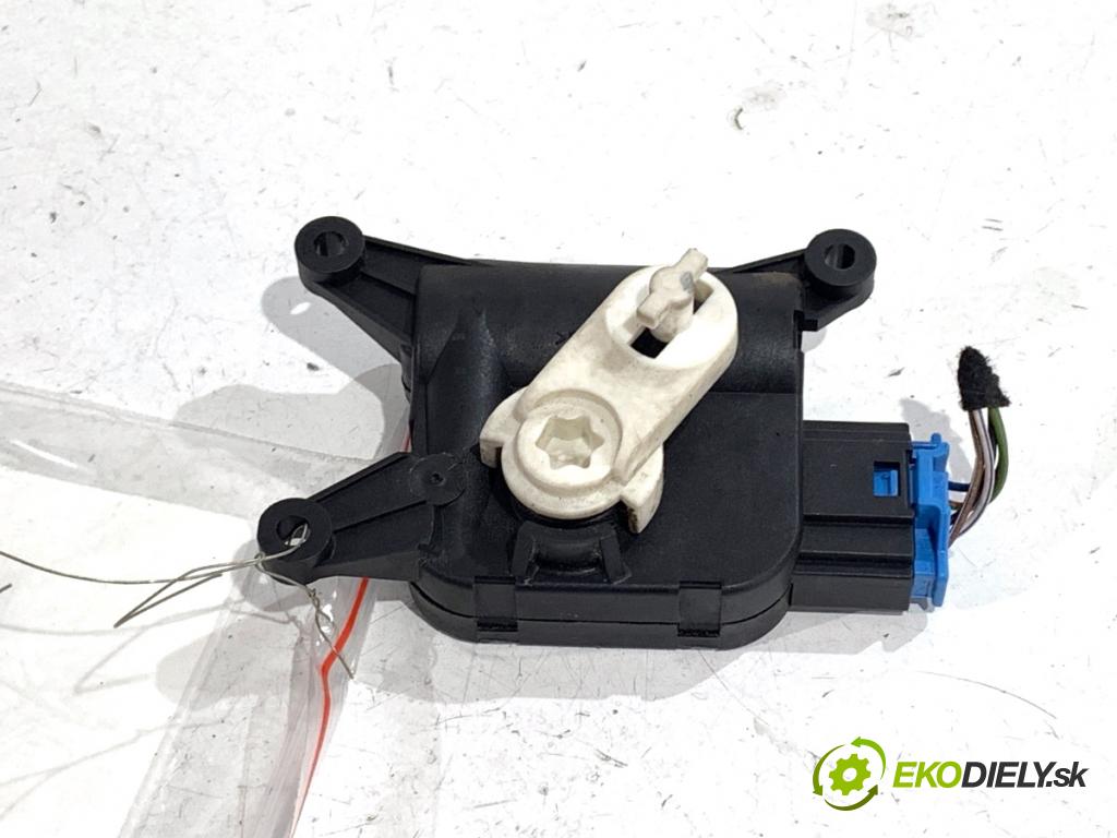 VW GOLF V liftback 2004 55 kW 1.4 16V 1390 Motor kúrenia 1K0907511C 0132801340