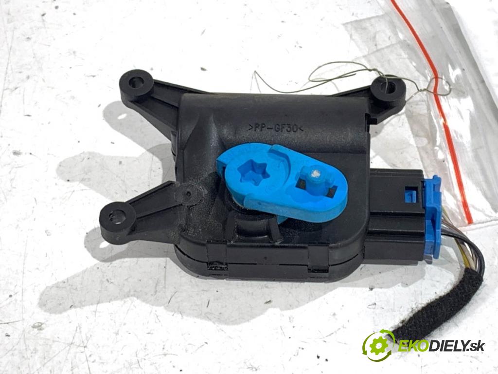 VW GOLF V liftback 2004 55 kW 1.4 16V 1390 Motor kúrenia 1K1907511E 0132801343