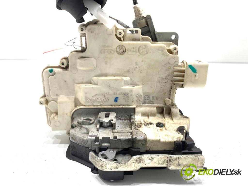 AUDI A4 B8 sedan 2008 132 kW 2.0 TFSI 1984 zámok Dvere pravy zad 8K0839016