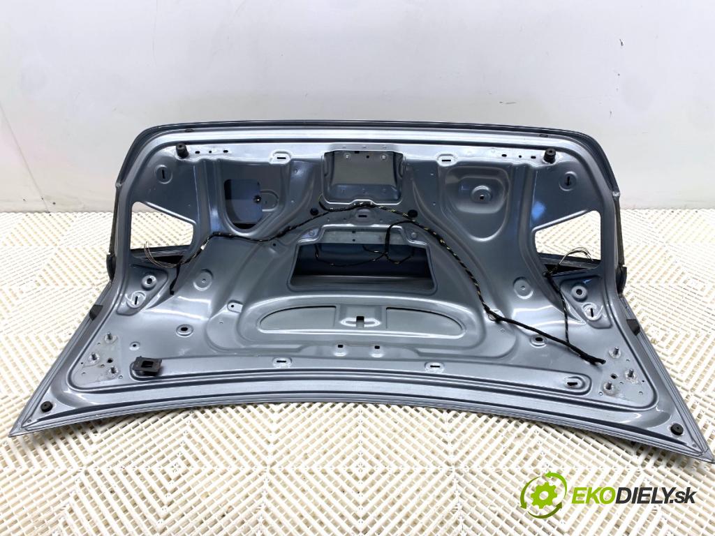 AUDI A4 B8 sedan 2008 132 kW 2.0 TFSI 1984 kapota zad LY7G