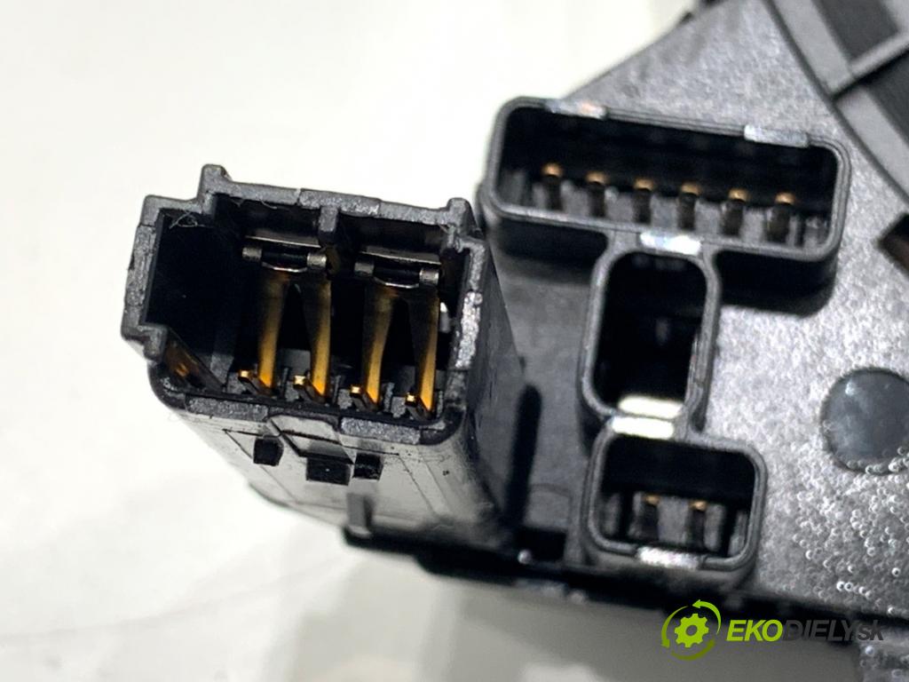 AUDI A4 B8 sedan 2008 132 kW 2.0 TFSI 1984 kroužek slimák airbag 8K0953568F (Airbag)