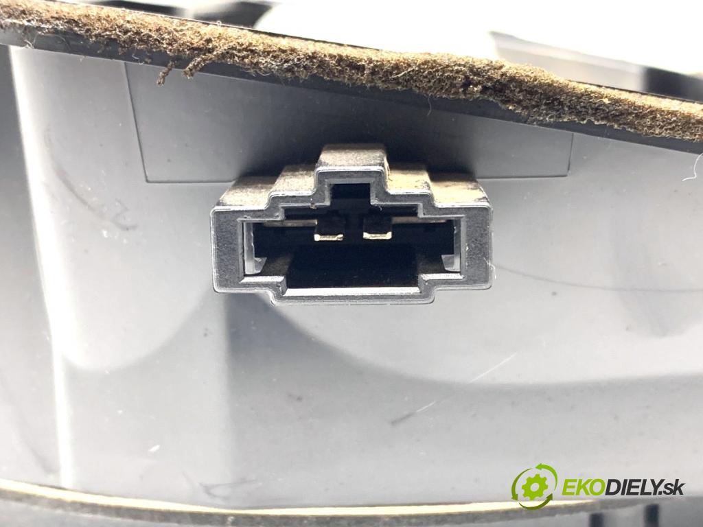 AUDI A4 B8 sedan 2008 132 kW 2.0 TFSI 1984 subwoofer A1908013 (Audio zariadenie)