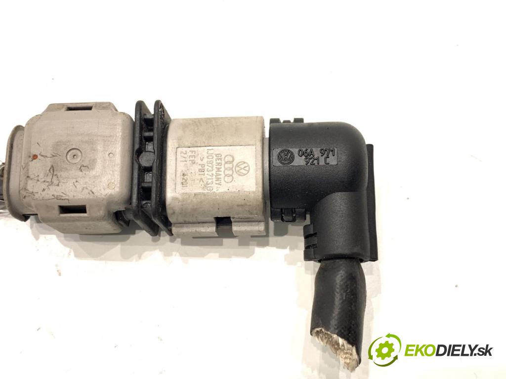 AUDI A4 B8 sedan 2008 132 kW 2.0 TFSI 1984 sonda lambda predný 07L906262 (Lambda sonda)