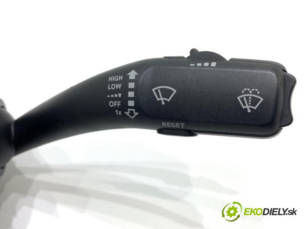 AUDI A4 B8 sedan 2008 132 kW 2.0 TFSI 1984 Prepínač kombinovaný 8K0953502BD (Prepínacie páčky pod volantom)