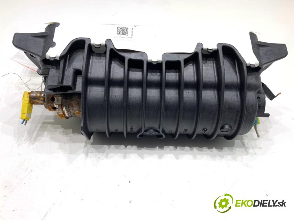 AUDI A4 B8 sedan 2008 132 kW 2.0 TFSI 1984 AirBag spolujezdce 8T0880204F (Airbag)
