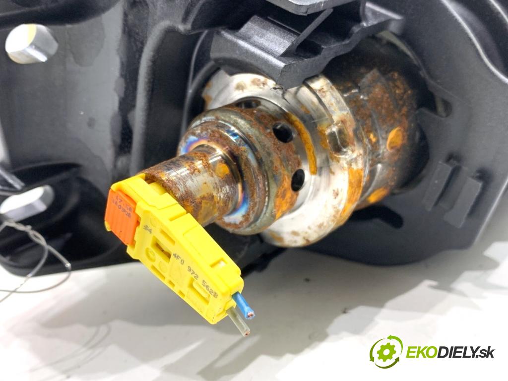 AUDI A4 B8 sedan 2008 132 kW 2.0 TFSI 1984 AirBag spolujezdce 8T0880204F (Airbag)