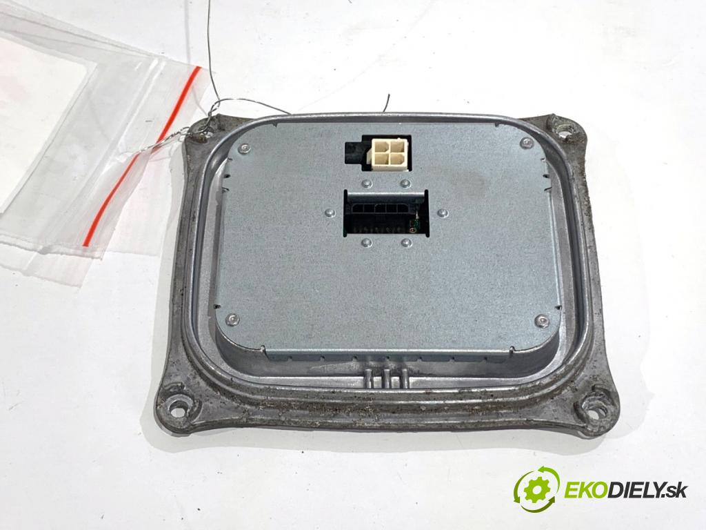 AUDI A4 B8 sedan 2008 132 kW 2.0 TFSI 1984 Modul uhlu svetla 8K0907472