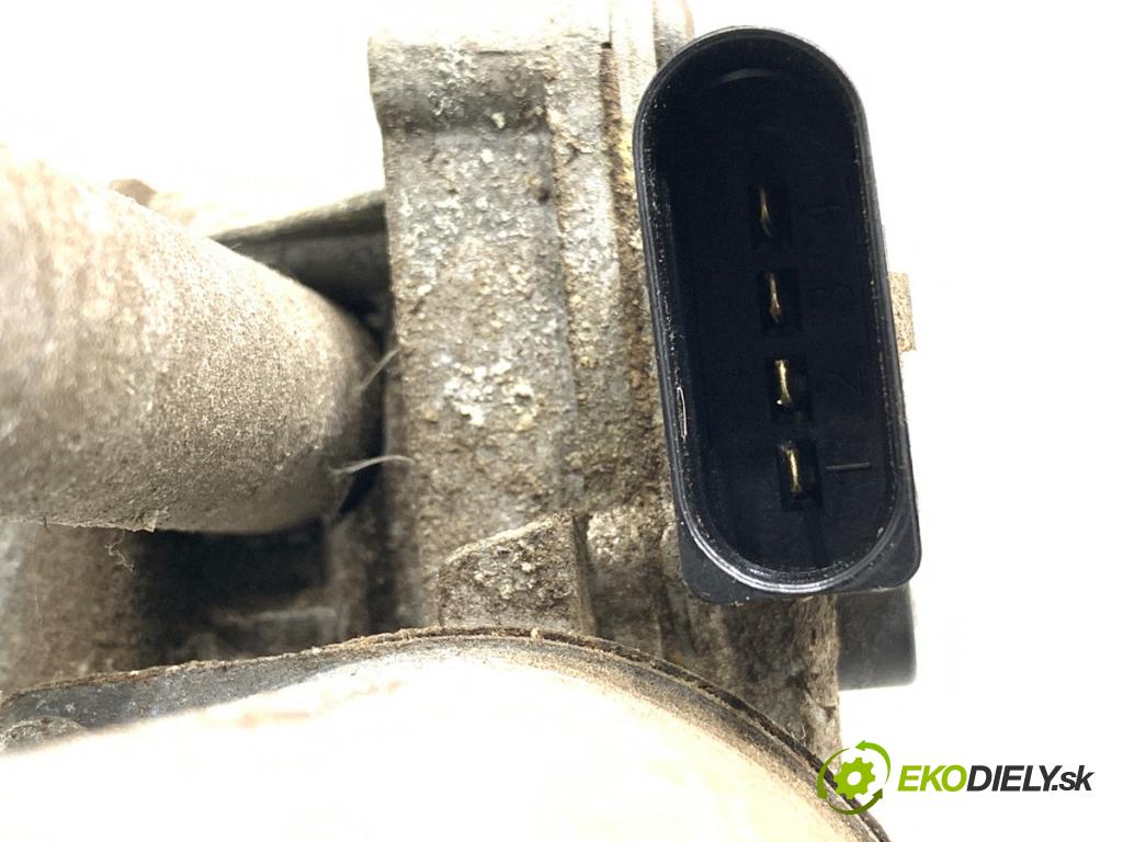 AUDI A4 B8 sedan 2008 132 kW 2.0 TFSI 1984 Mechanizmus stieračov predný 8K1955119A (Motorček stieračov predný)