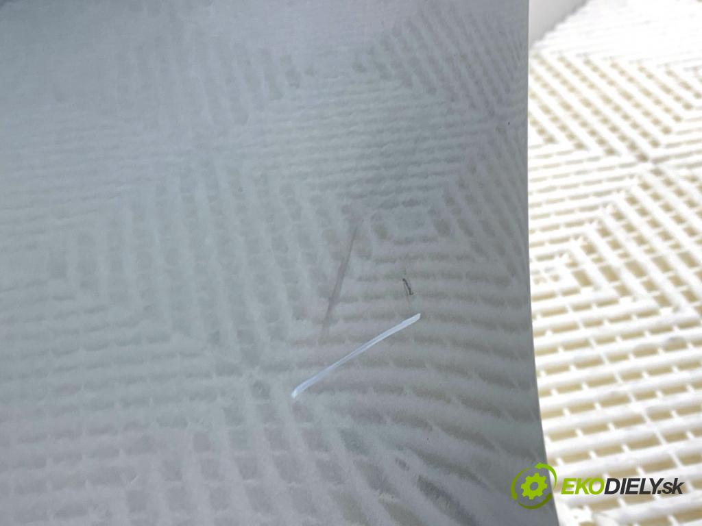 AUDI A4 B8 sedan 2008 132 kW 2.0 TFSI 1984 Dvere pravy zad LY7G