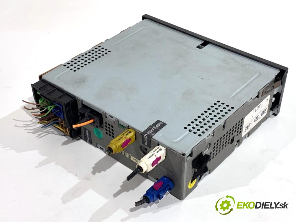 AUDI A4 B8 sedan 2008 132 kW 2.0 TFSI 1984 čítač navigácie 4L0035730B (Elektrosúčasti ostatné)