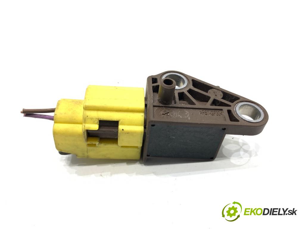 AUDI A4 B8 sedan 2008 132 kW 2.0 TFSI 1984 Snímač nárazu 8K0959651 (Snímač nárazu)