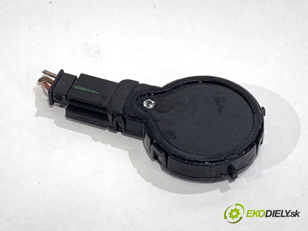 AUDI A4 B8 sedan 2008 132 kW 2.0 TFSI 1984 Snímač dažďa 8K0955559 (Snímač dažďa)