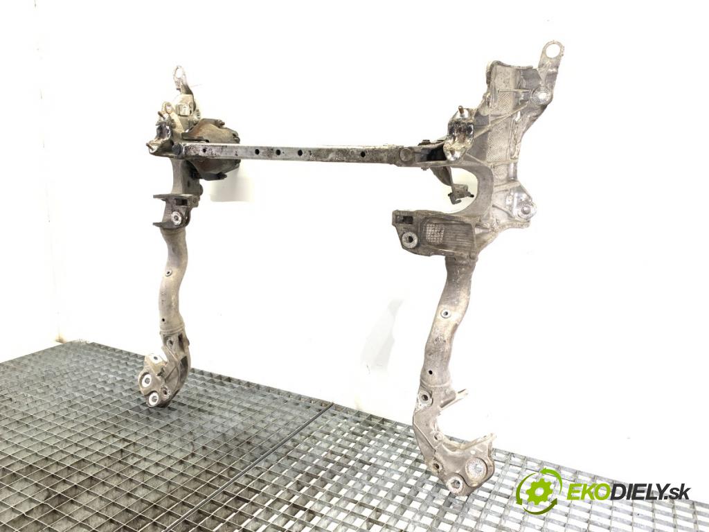 AUDI A4 B8 sedan 2008 132 kW 2.0 TFSI 1984 výztuha pod motor 8T0399315J (Přední výztuha)