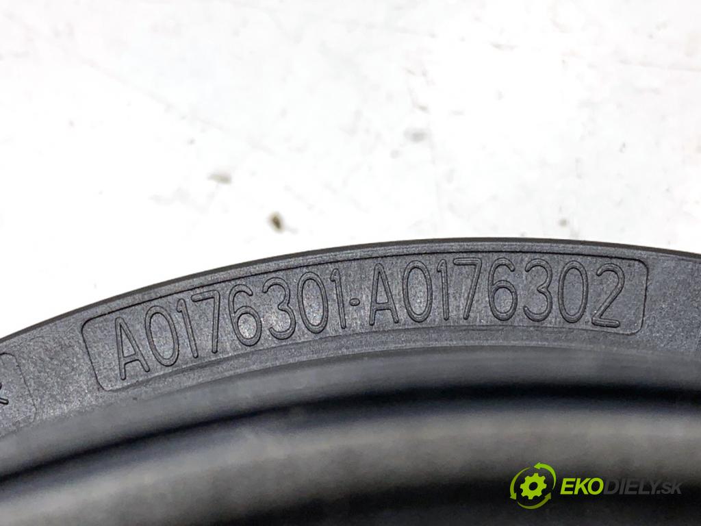 AUDI A4 B8 sedan 2008 132 kW 2.0 TFSI 1984 reproduktor Dvere zad pravy A0176301
