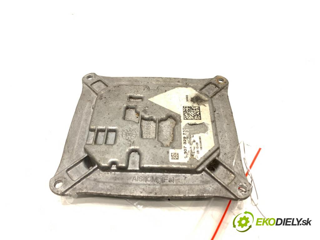 AUDI A4 B8 sedan 2008 132 kW 2.0 TFSI 1984 Menič XENON 1307329218 (Riadiaca jednotka xenónu)