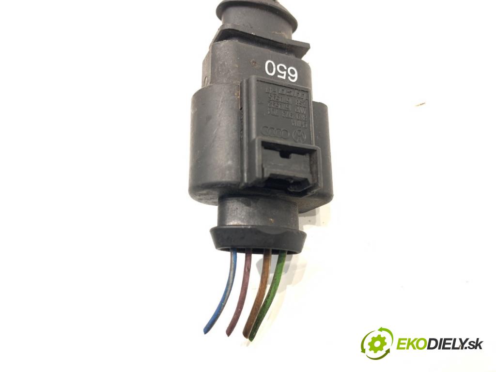 AUDI A4 B8 sedan 2008 132 kW 2.0 TFSI 1984 sonda lambda zad 06H906262A (Lambda sonda)