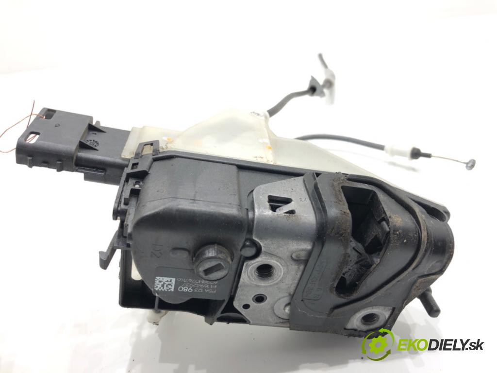 CITROEN C3 III liftback 2018 61 kW 1.2 PureTech 82 1199 zámok Dvere pravy predný 123980