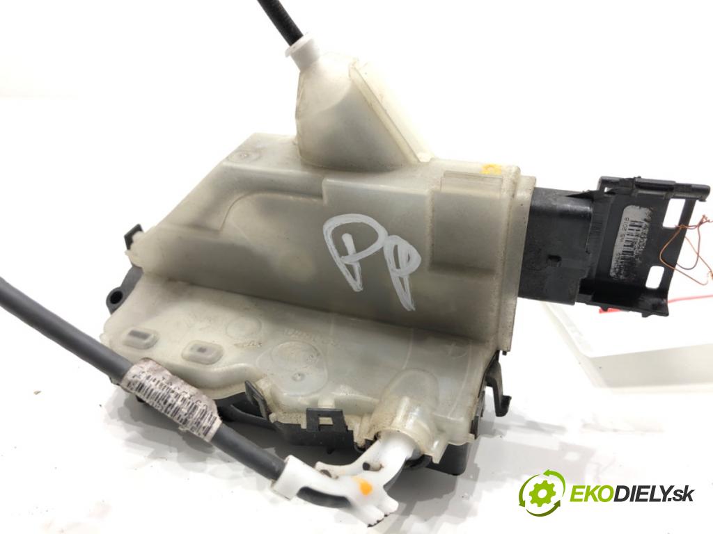 CITROEN C3 III liftback 2018 61 kW 1.2 PureTech 82 1199 zámok Dvere pravy predný 123980