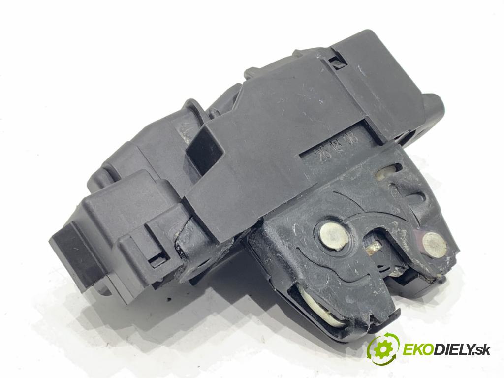 CITROEN C3 III liftback 2018 61 kW 1.2 PureTech 82 1199 zámok dverí zad 9816195380