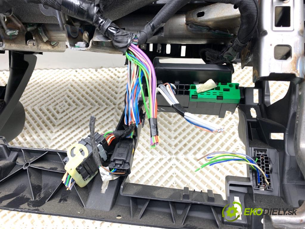 CITROEN C3 III liftback 2018 61 kW 1.2 PureTech 82 1199 Palubná doska silentbloku 98128997ZD 9812745280
