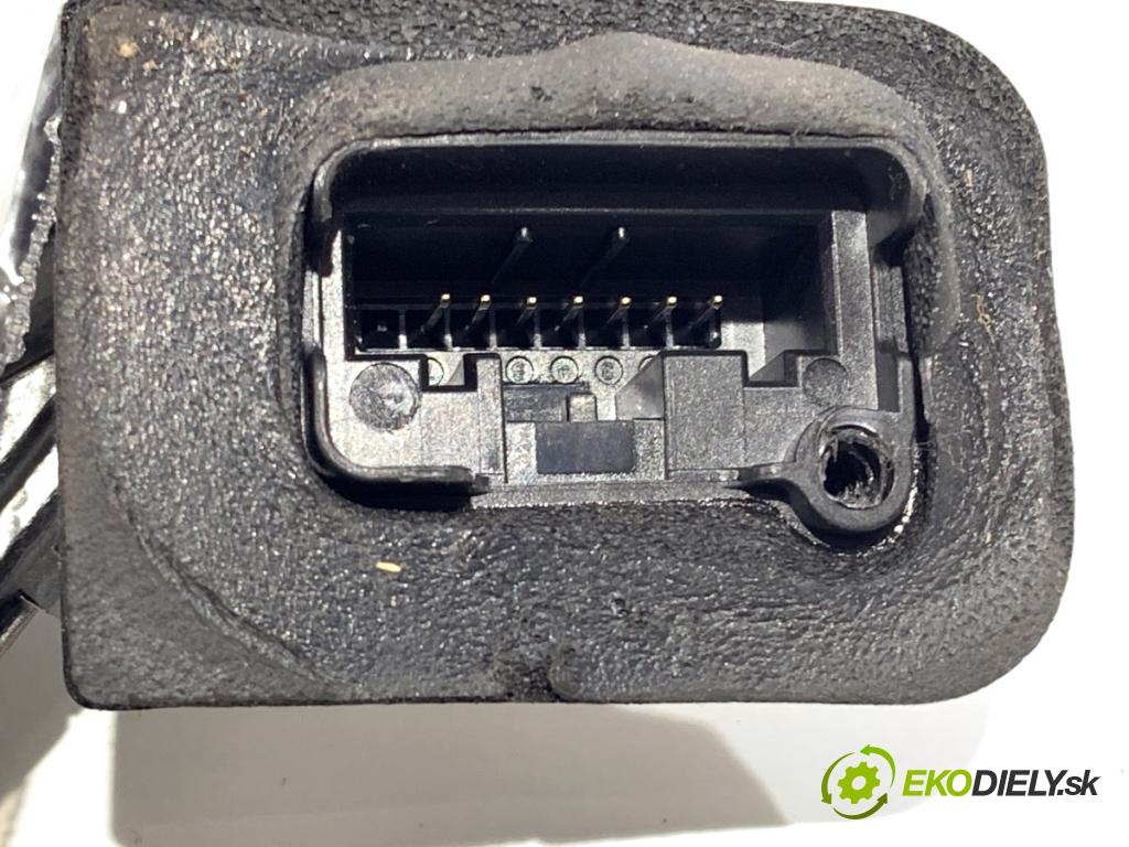 SKODA OCTAVIA III Kombi 2018 85 kW 1.6 TDI 1598 zámok Dvere ľavy zad 5TA839015D