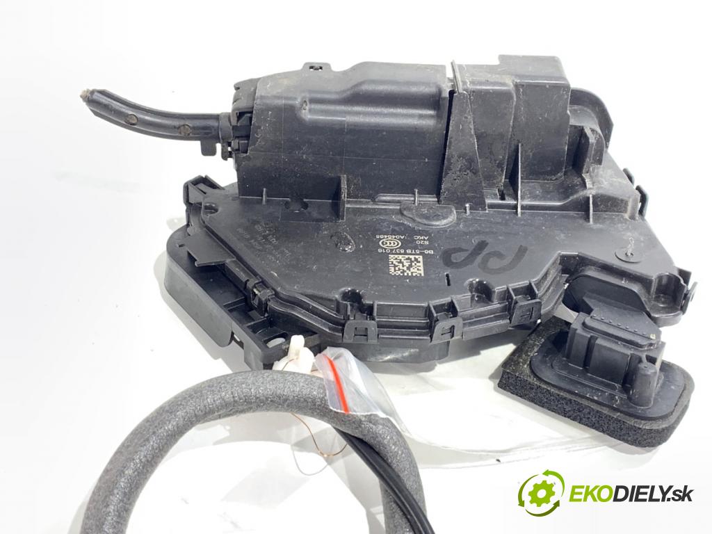 SKODA OCTAVIA III Kombi 2018 85 kW 1.6 TDI 1598 zámok Dvere pravy predný 5TB837016