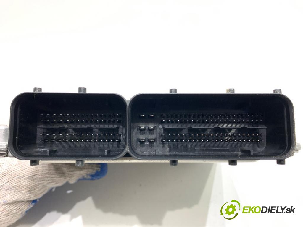 SKODA OCTAVIA III Kombi 2018 85 kW 1.6 TDI 1598 riadiaca jednotka Motor 04L907445E (Riadiaca jednotka)