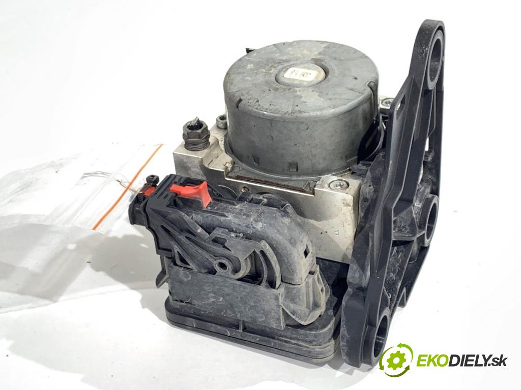 SKODA OCTAVIA III Kombi 2018 85 kW 1.6 TDI 1598 Pumpa ABS 5Q0614517CS (Pumpa ABS)