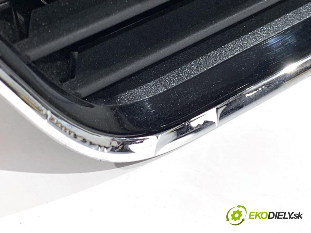 SKODA OCTAVIA III Kombi 2018 85 kW 1.6 TDI 1598 Mriežky kúrenia predný stredna