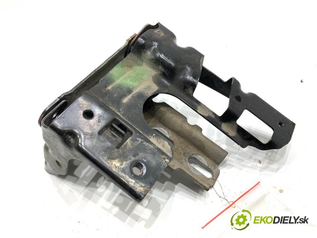 CITROEN C3 III liftback 2018 61 kW 1.2 PureTech 82 1199 Držiak prevodovky 9807450680