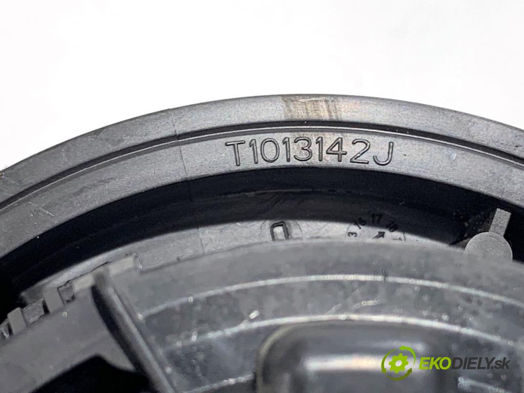 CITROEN C3 III liftback 2018 61 kW 1.2 PureTech 82 1199 ventilátor kúrenia T1013140A
