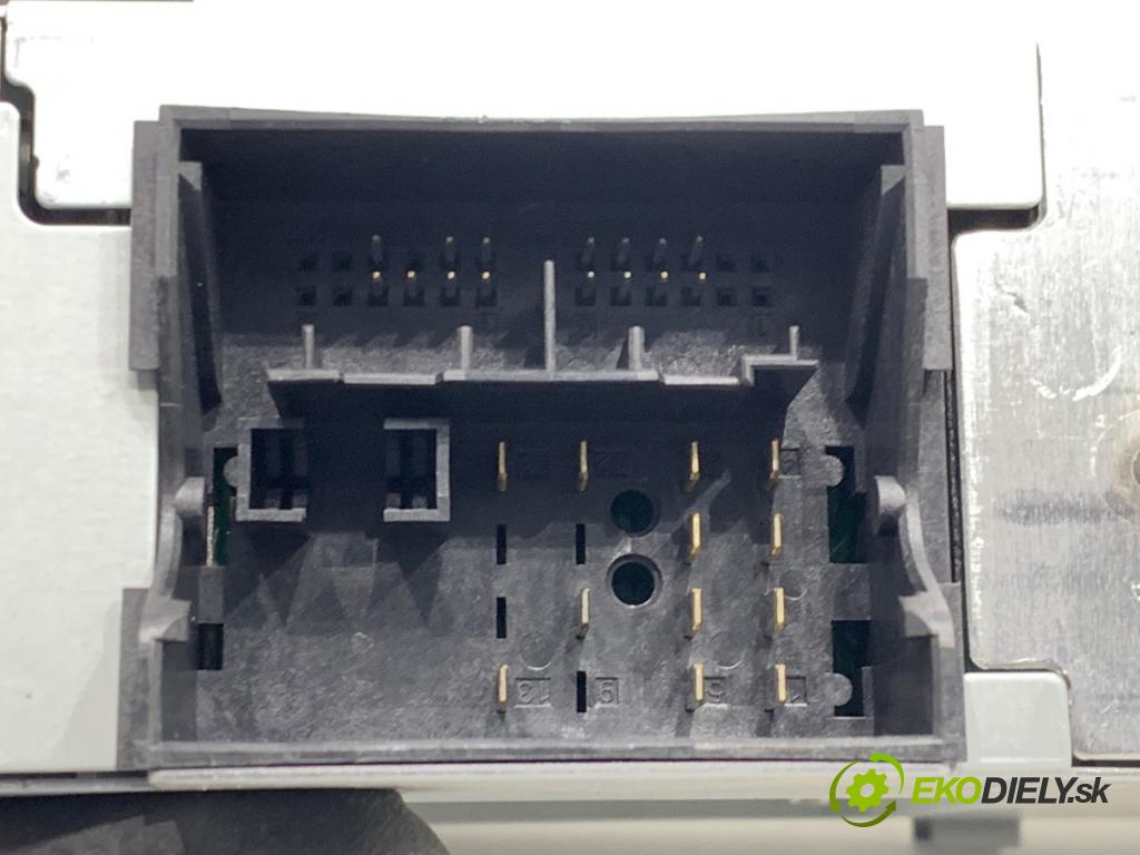 CITROEN C3 III liftback 2018 61 kW 1.2 PureTech 82 1199 RADIO 9818777780 (Audio zariadenie)