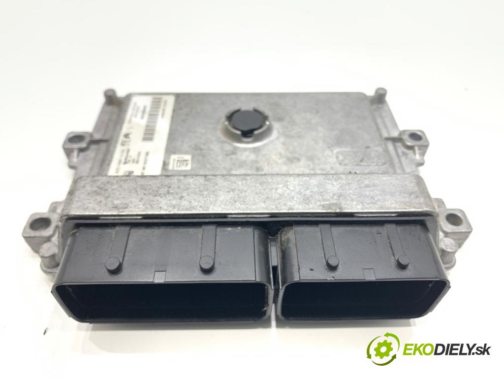 CITROEN C3 III liftback 2018 61 kW 1.2 PureTech 82 1199 riadiaca jednotka Motor 9829598880 (Riadiaca jednotka)