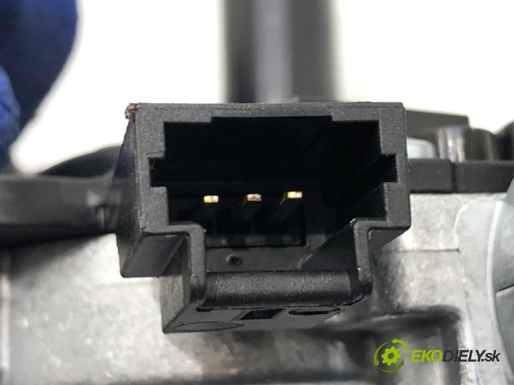 CITROEN C3 III liftback 2018 61 kW 1.2 PureTech 82 1199 Motor stieračov zad 9811259980