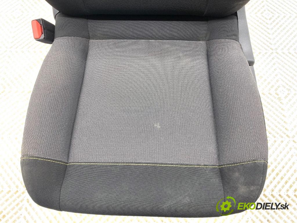 CITROEN C3 III liftback 2018 61 kW 1.2 PureTech 82 1199 Sedadlo ľavy predný