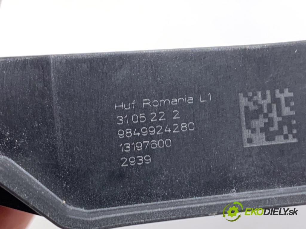 PEUGEOT 308 SW III Kombi 2022 96 kW PureTech 130 (FRHNSL, FRHNST) 1199 Kľučka vonkajšia ľavy predný 9849924280
