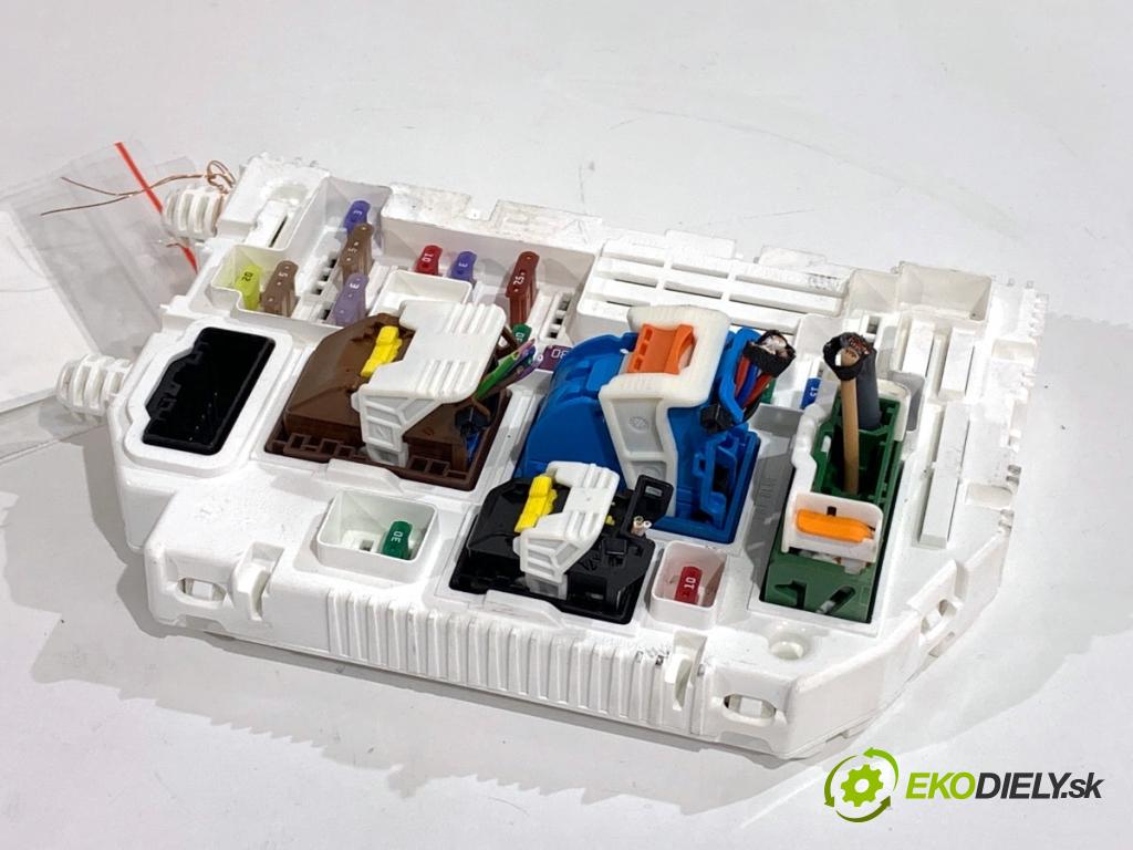 PEUGEOT 308 SW III Kombi 2022 96 kW PureTech 130 (FRHNSL, FRHNST) 1199 modul BSI 9846631580 (Pojistková skříňka)