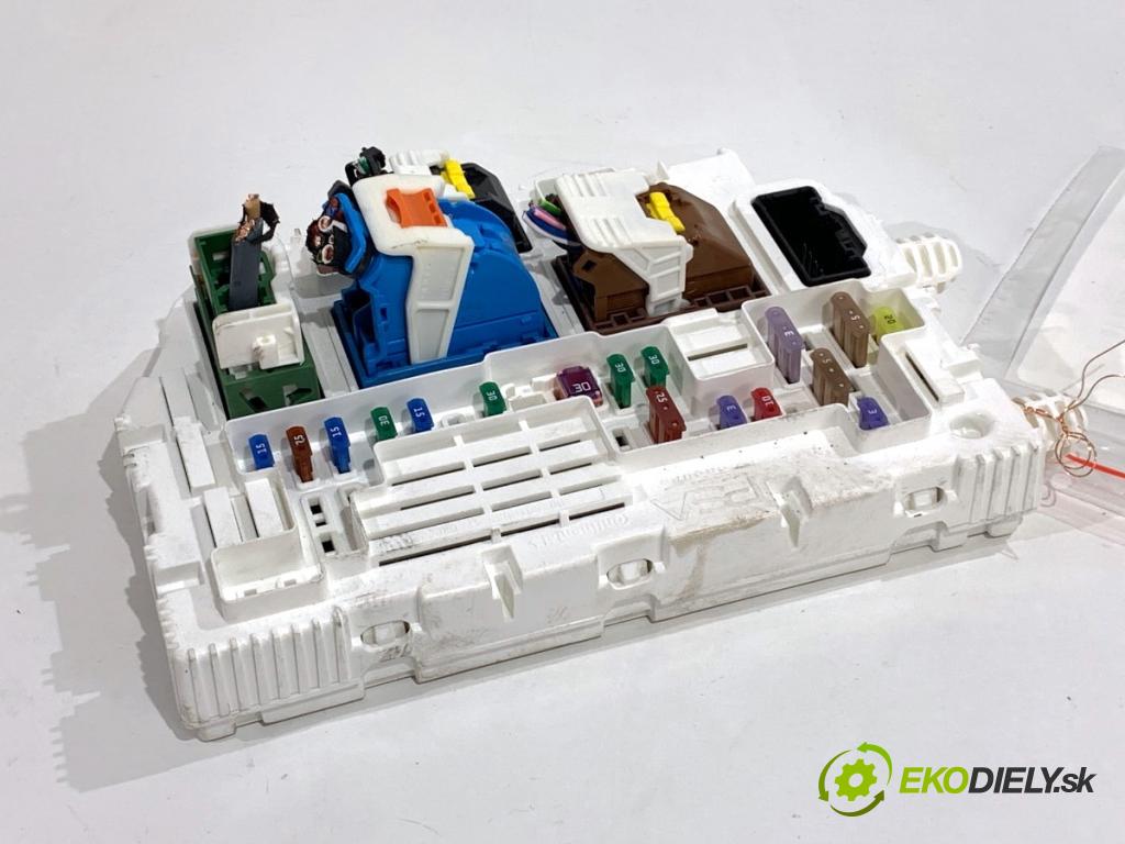 PEUGEOT 308 SW III Kombi 2022 96 kW PureTech 130 (FRHNSL, FRHNST) 1199 modul BSI 9846631580 (Pojistková skříňka)