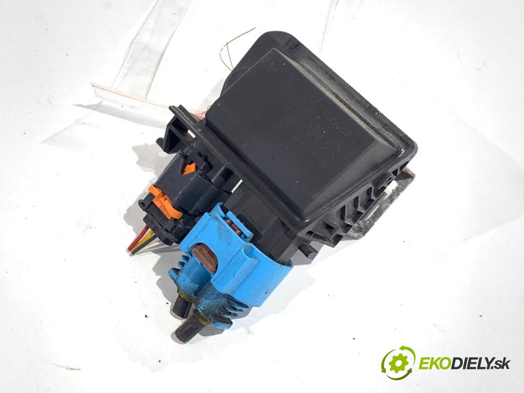 PEUGEOT 308 SW III Kombi 2022 96 kW PureTech 130 (FRHNSL, FRHNST) 1199 Modul ventilátora 9847019780