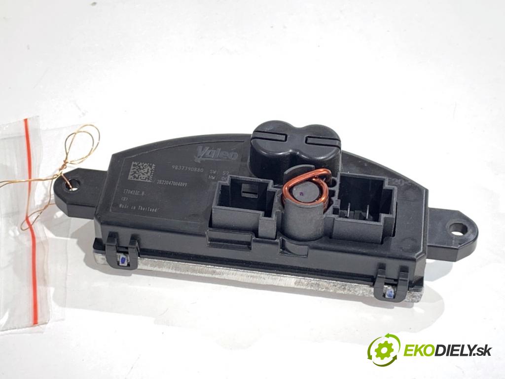 PEUGEOT 308 SW III Kombi 2022 96 kW PureTech 130 (FRHNSL, FRHNST) 1199 odpor rezistor topení vzduchu 9837790880 (Odpor topení)