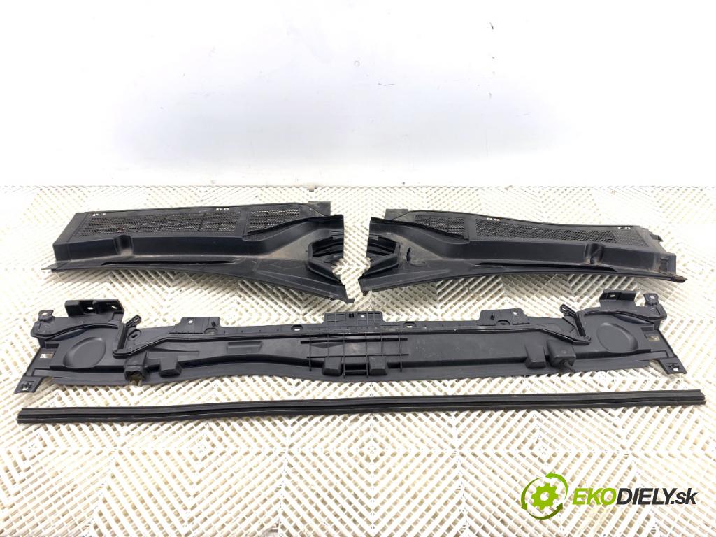 PEUGEOT 308 SW III Kombi 2022 96 kW PureTech 130 (FRHNSL, FRHNST) 1199 Torpédo, plast pod čelné okno 9830565680 9830527480 (Torpédo (plast pod čelným sklom))