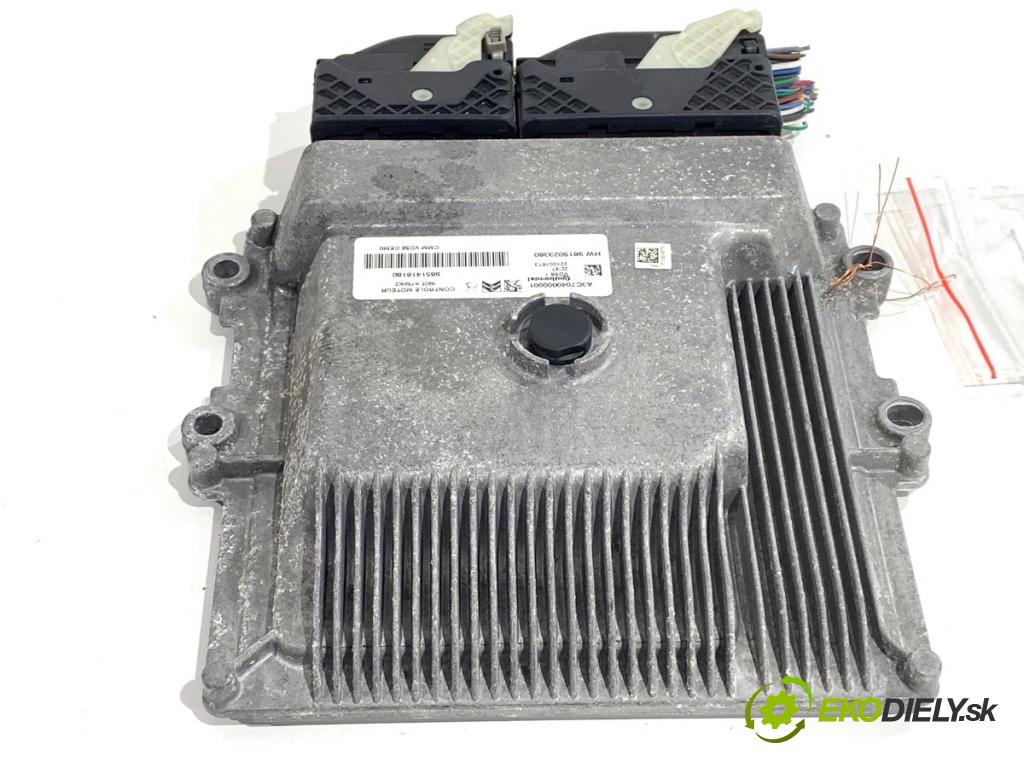 PEUGEOT 308 SW III Kombi 2022 96 kW PureTech 130 (FRHNSL, FRHNST) 1199 riadiaca jednotka Motor 9851418180 (Riadiaca jednotka)