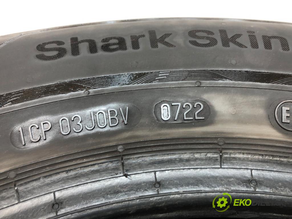 --- --- PNEUMATIKY: 2X 195/65 15" UNIROYAL
