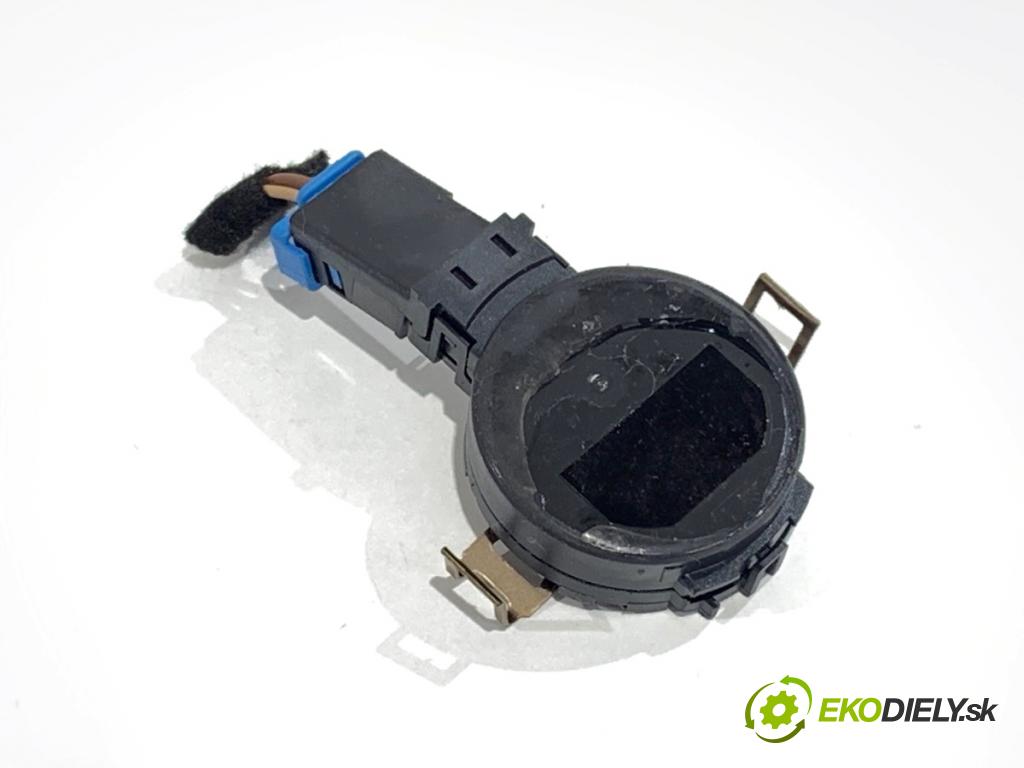 PEUGEOT 308 SW III Kombi 2022 96 kW PureTech 130 (FRHNSL, FRHNST) 1199 Snímač dažďa 9849470380 (Snímač dažďa)