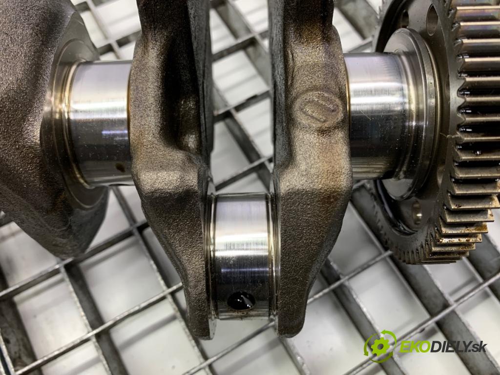 PEUGEOT 308 SW III Kombi 2022 96 kW PureTech 130 (FRHNSL, FRHNST) 1199 Kardaň, hriadeľ KLIKA: HNS HN05 (Blok motora ostatné)