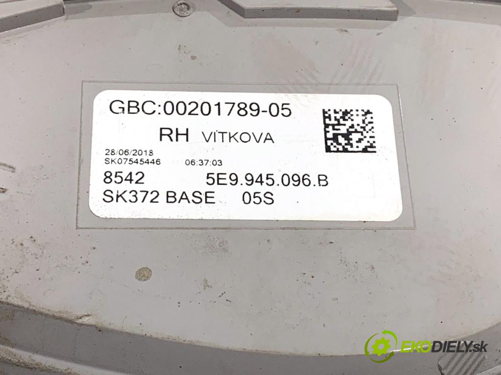 SKODA OCTAVIA III Kombi 2018 85 kW 1.6 TDI 1598 Svetlo pravy zad 5E9945096B