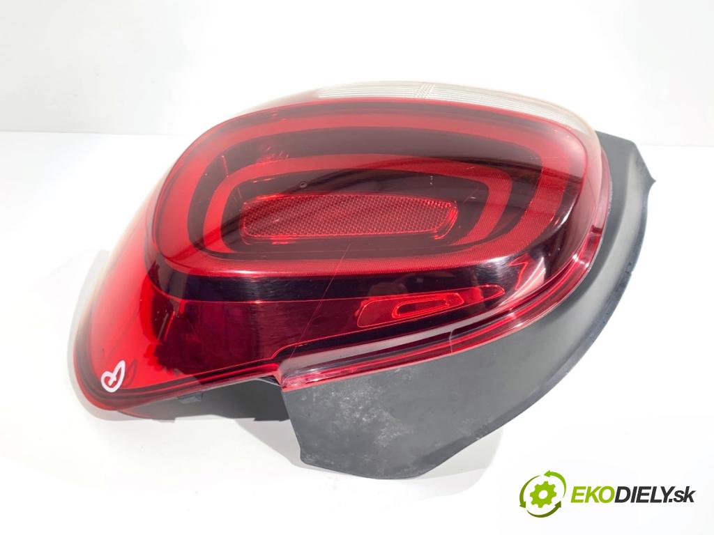 CITROEN C3 III liftback 2018 61 kW 1.2 PureTech 82 1199 Svetlo pravy zad 9812257480
