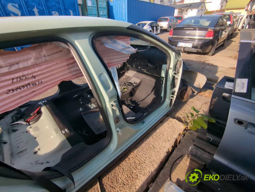 CITROEN C3 III liftback 2018 61 kW 1.2 PureTech 82 1199 karoséria ČTVRŤÁK: Blatník zad ľavy pravy prah strecha PODŁUŻNICA ľavy pravy