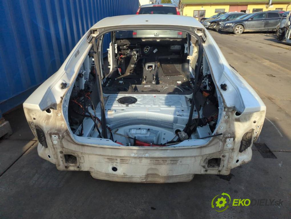 AUDI A7 4G liftback 2012 230 kW 3.0 TDI quattro 2967 karoséria ČTVRŤÁK: Blatník zad ľavy pravy prah strecha PODŁUŻNICA ľavy pravy
