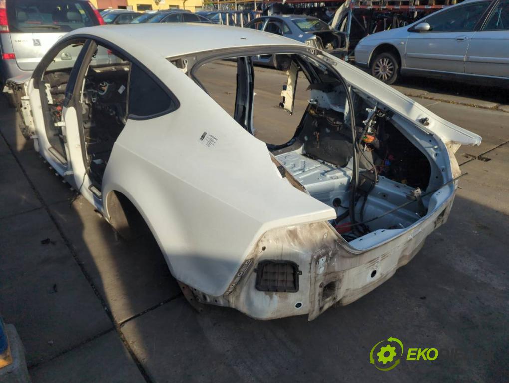 AUDI A7 4G liftback 2012 230 kW 3.0 TDI quattro 2967 karoséria ČTVRŤÁK: Blatník zad ľavy pravy prah strecha PODŁUŻNICA ľavy pravy